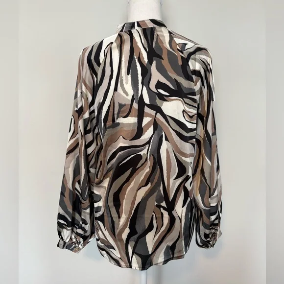 Papillon Abstract Print Button Down Blouse Small Long Sleeve - Picture 5 of 10